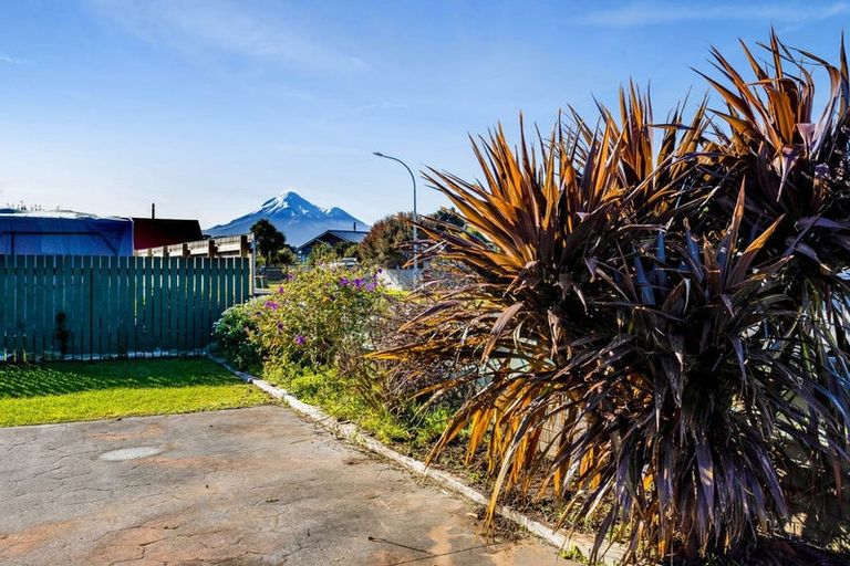 Photo of property in 11 Ponderosa Place, Opunake, 4616