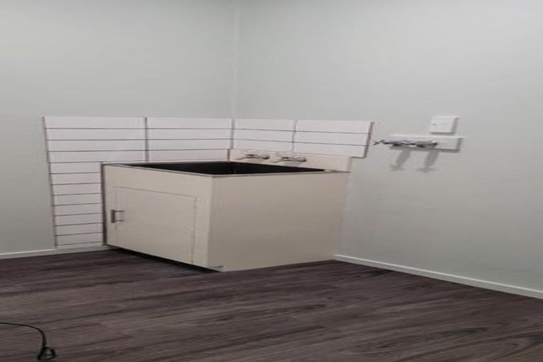 Photo of property in 25b Woodvale Grove, Fairfield, Lower Hutt, 5011