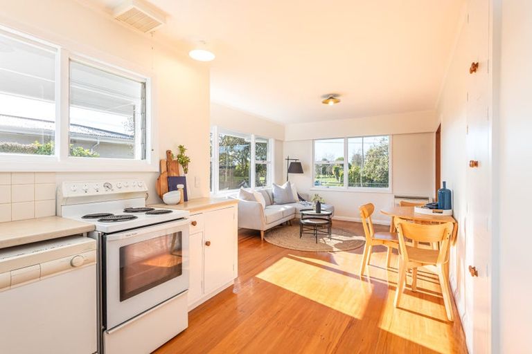 Photo of property in 17 Moyna Avenue, Dallington, Christchurch, 8061