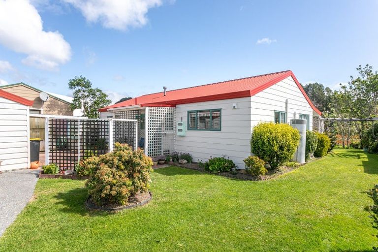 Photo of property in 132 Sharyn Place, Whangamata, 3620