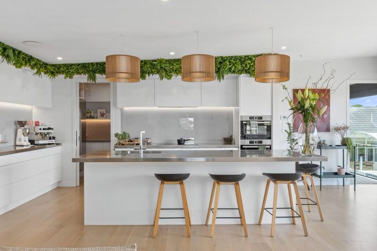 Photo of property in 3a William Bayes Place, Red Beach, 0932