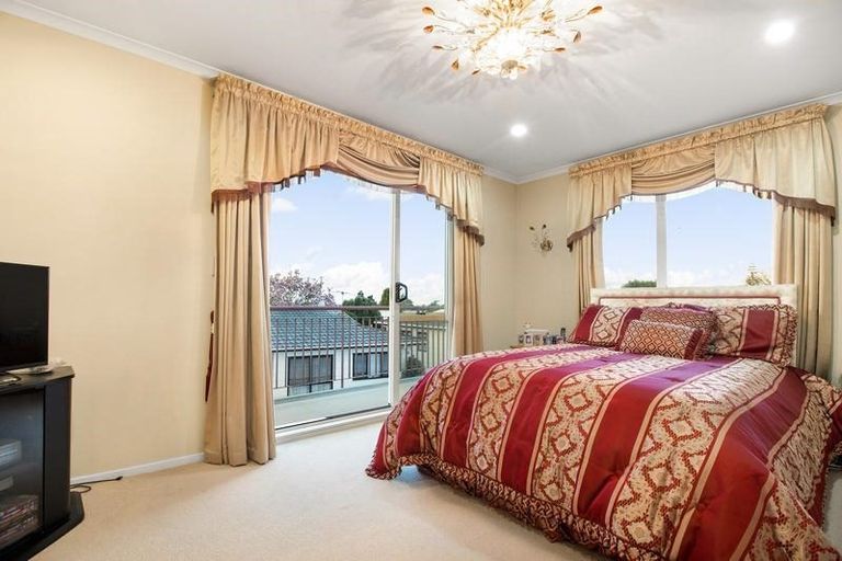 Photo of property in 2a Wattle Street, New Lynn, Auckland, 0600