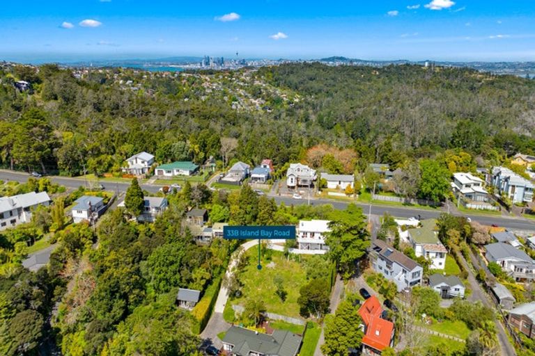 Photo of property in 33b Island Bay Road, Beach Haven, Auckland, 0626