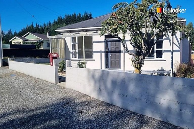 Photo of property in 1 Tiverton Street, Palmerston, 9430