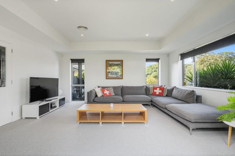Photo of property in 27 Reka Street, Parklands, Christchurch, 8083