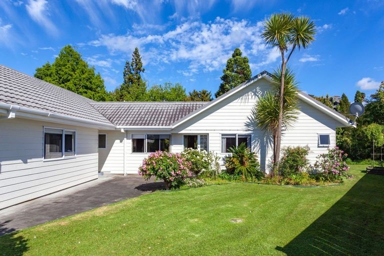 Photo of property in 126 Moana Anu Anu Avenue, Whangamata, 3620