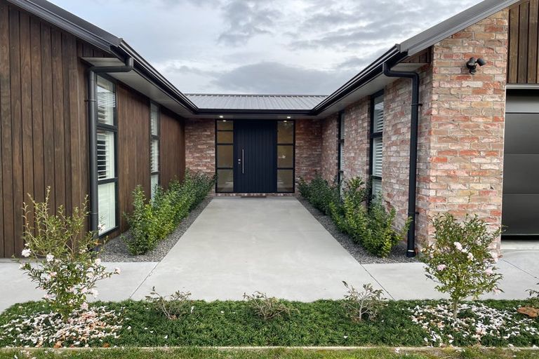 Photo of property in 6 Taylor Street, Cambridge, 3434