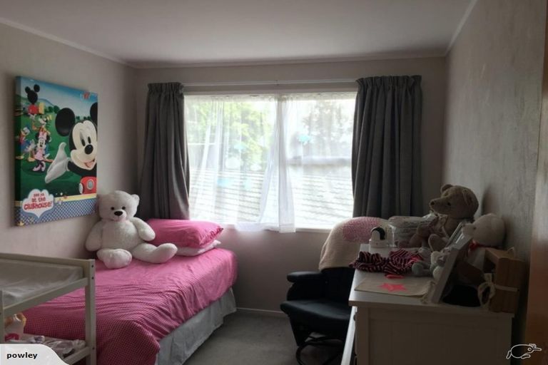 Photo of property in 15 Hewlett Road, Massey, Auckland, 0614