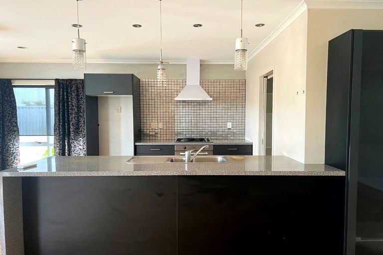 Photo of property in 21 Corsair Place, Melville, Hamilton, 3206