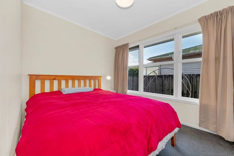 Photo of property in 26 Tiraumea Drive, Pakuranga, Auckland, 2010