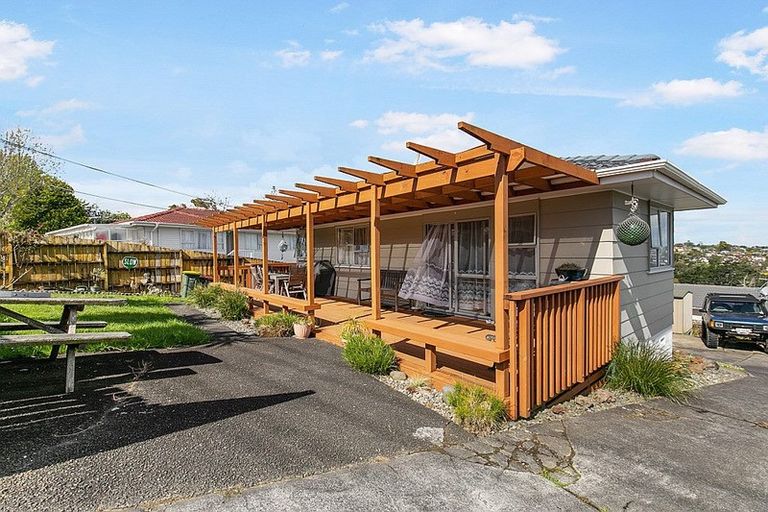 Photo of property in 299 Sunset Road, Sunnynook, Auckland, 0632