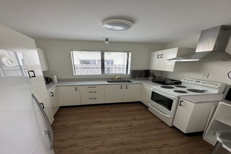 Photo of property in 2/218 Lincoln Road, Addington, Christchurch, 8024