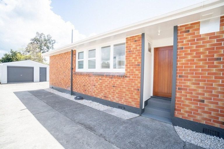 Photo of property in 655 Featherston Street, Roslyn, Palmerston North, 4414