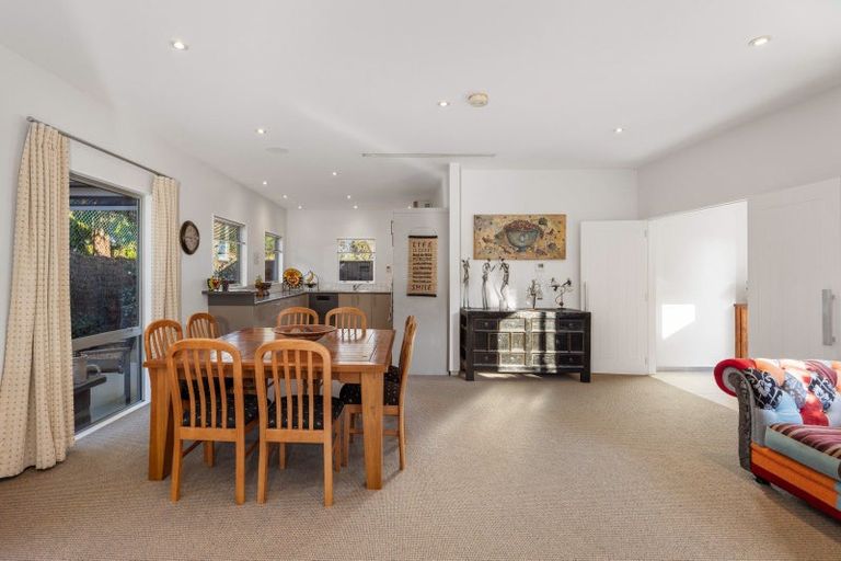 Photo of property in 142 North Parade, Richmond, Christchurch, 8013