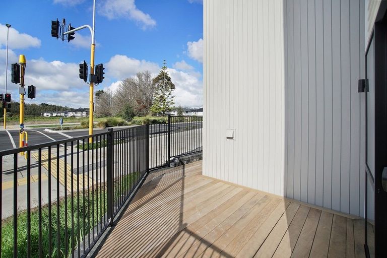 Photo of property in 2 Laquinta Place, Flat Bush, Auckland, 2019