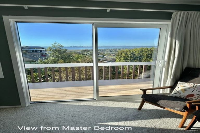 Photo of property in 81 Luckens Road, West Harbour, Auckland, 0618