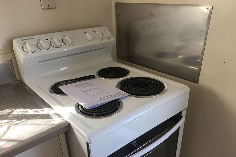 Photo of property in 28 Landscape Road, Papatoetoe, Auckland, 2025