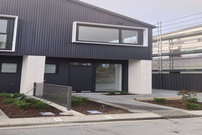 Photo of property in 44 Koreke Close, Kenepuru, Porirua, 5022