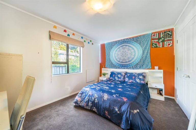 Photo of property in 32 Elmslie Road, Pinehaven, Upper Hutt, 5019