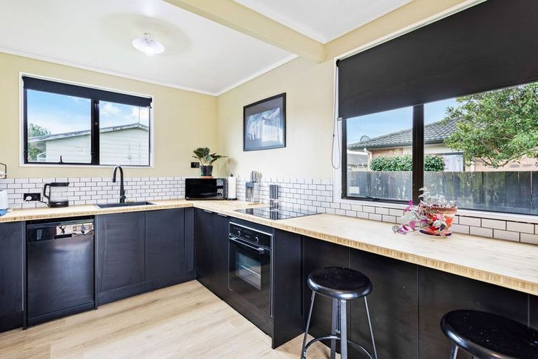 Photo of property in 2/35 Rollerson Street, Papakura, 2110