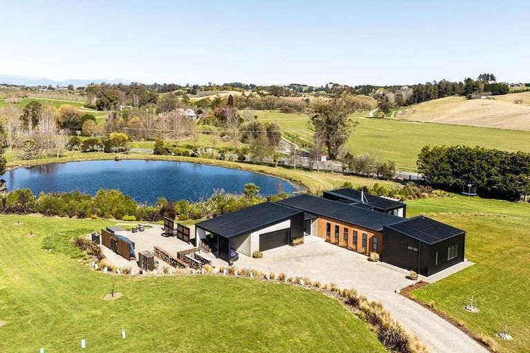 Photo of property in 142 Aporo Road, Tasman, Upper Moutere, 7173
