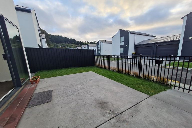 Photo of property in 14 Wheatsheaf Lane, Heathcote Valley, Christchurch, 8022