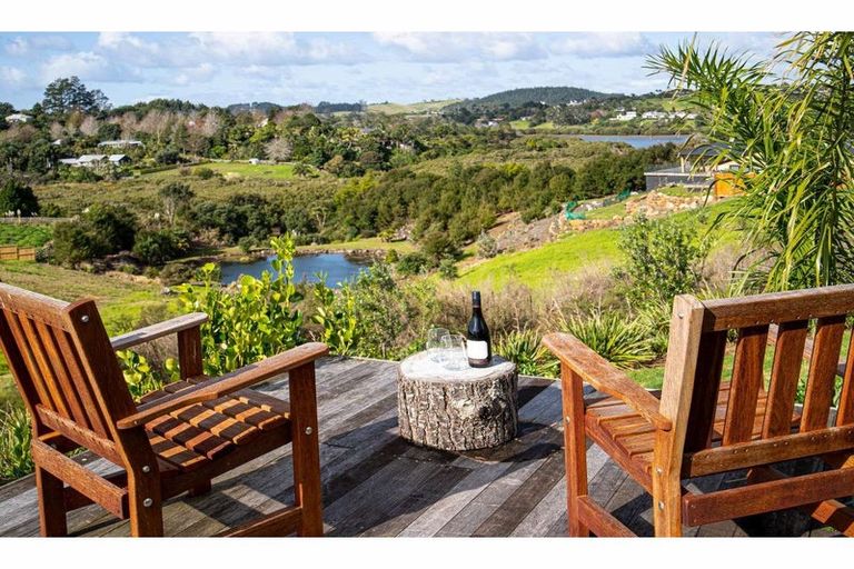 Photo of property in 4 Lensvelt Lane, Kerikeri, 0230