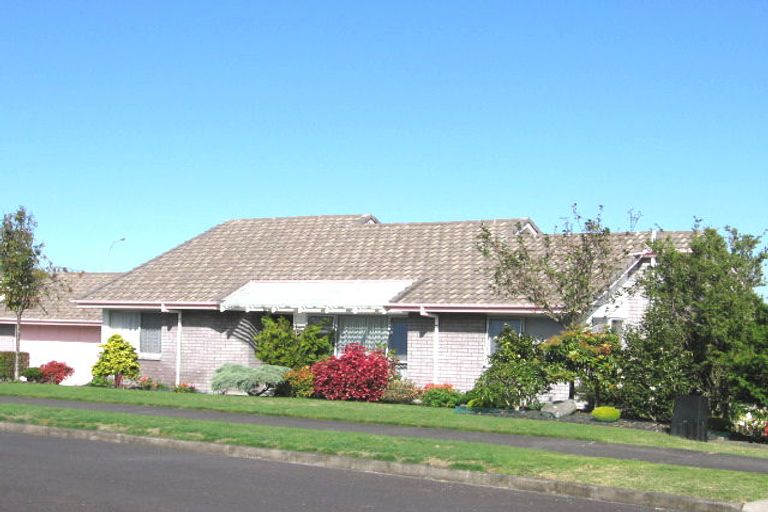 Photo of property in 19 Currell Way, Somerville, Auckland, 2014