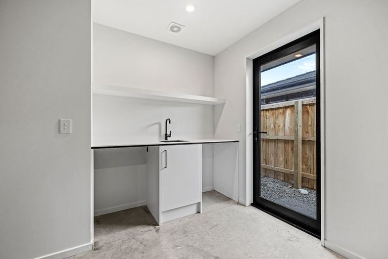 Photo of property in 70 Crossley Avenue, Woodend, 7610