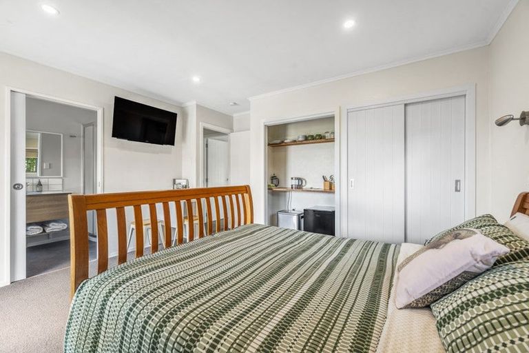 Photo of property in 1 Waitawa Place, Lynmore, Rotorua, 3010