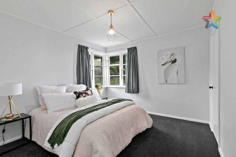 Photo of property in 193 Waddington Drive, Naenae, Lower Hutt, 5011