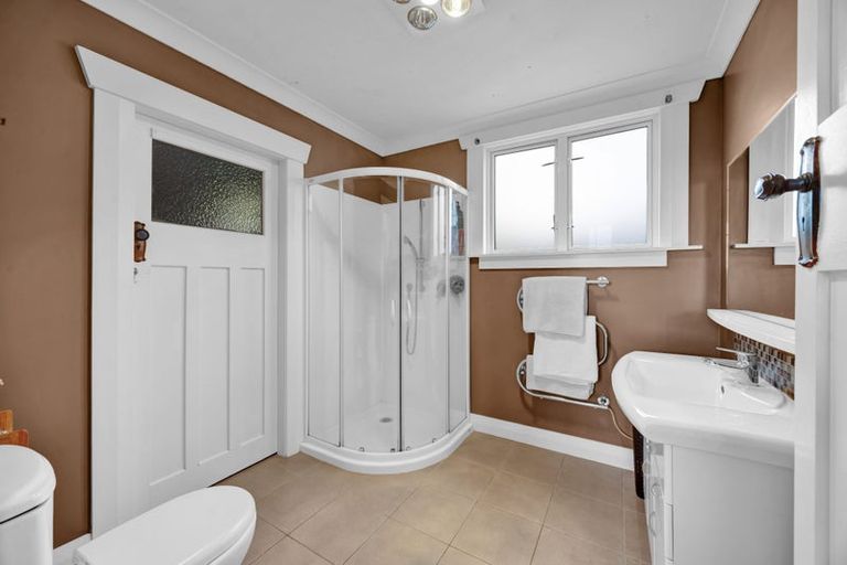 Photo of property in 183 Tukapa Street, Westown, New Plymouth, 4310