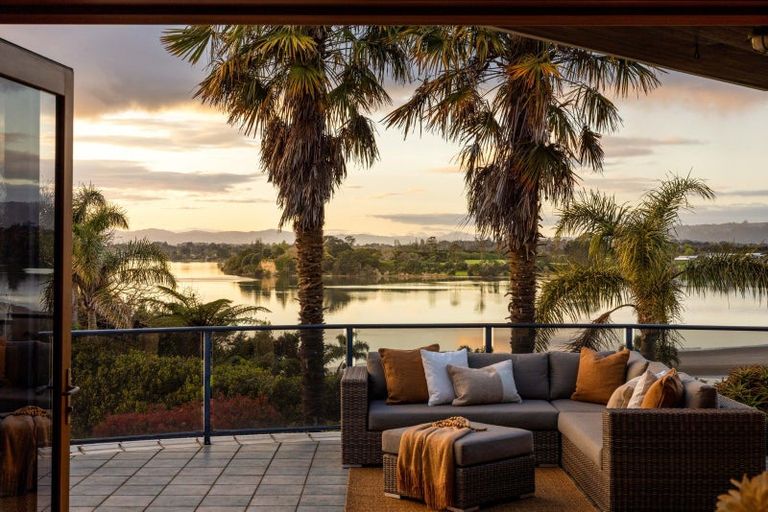 Photo of property in 20 Tinopai Drive, Omokoroa, 3114