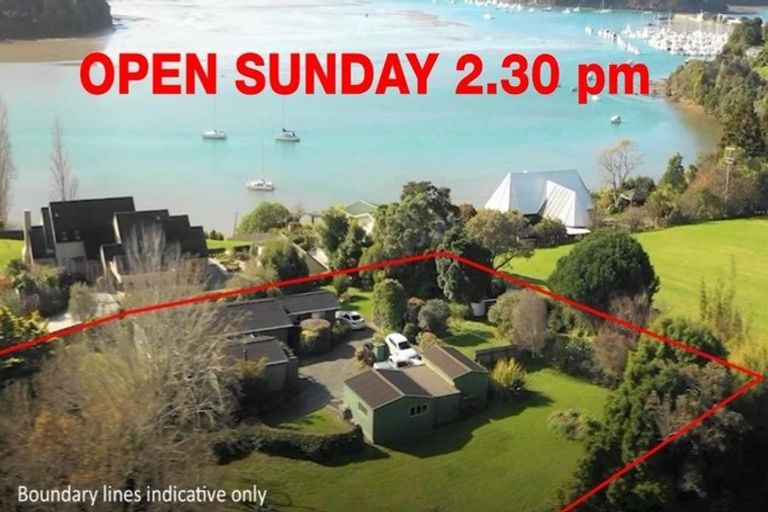 Photo of property in 1124 Sandspit Road, Sandspit, Warkworth, 0982