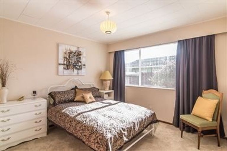 Photo of property in 16a Nola Avenue, Raumati Beach, Paraparaumu, 5032