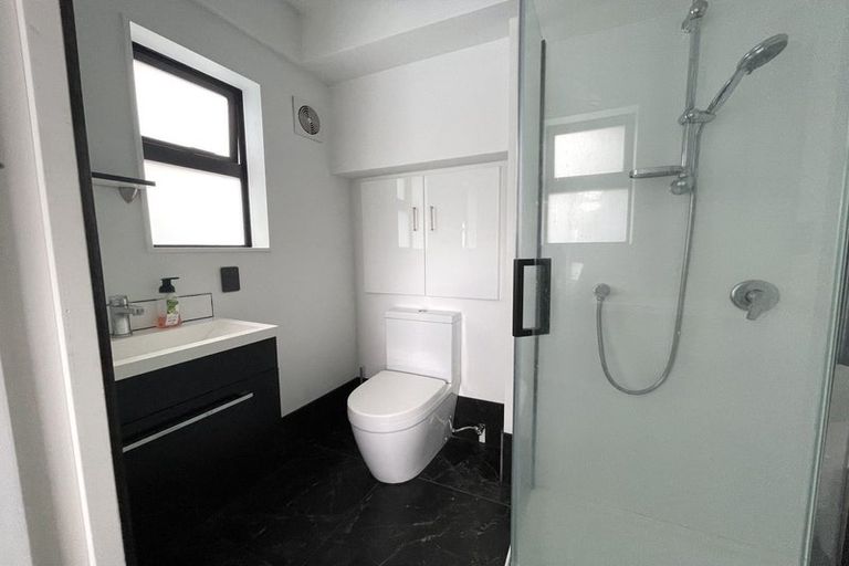 Photo of property in 92a Khandallah Road, Khandallah, Wellington, 6035