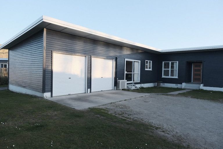 Photo of property in 9 Rangatira Road, Te Karaka, 4022