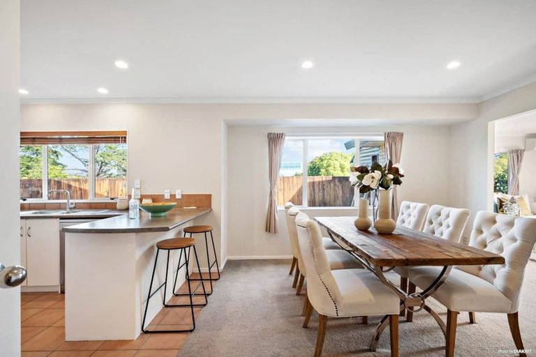 Photo of property in 50 Huntington Drive, Huntington Park, Auckland, 2013