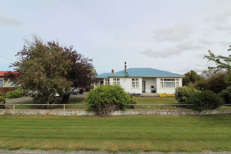 Photo of property in 8 Farm Street, Lumsden, 9730