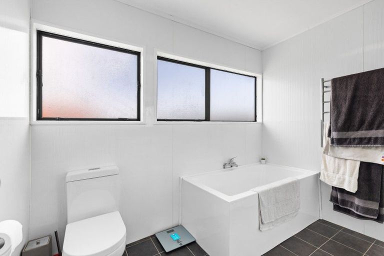 Photo of property in 140 Kelvin Grove Road, Kelvin Grove, Palmerston North, 4414