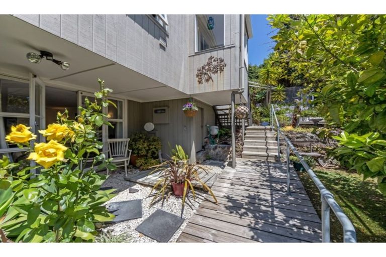 Photo of property in 31 Monyash Road, Manly, Whangaparaoa, 0930