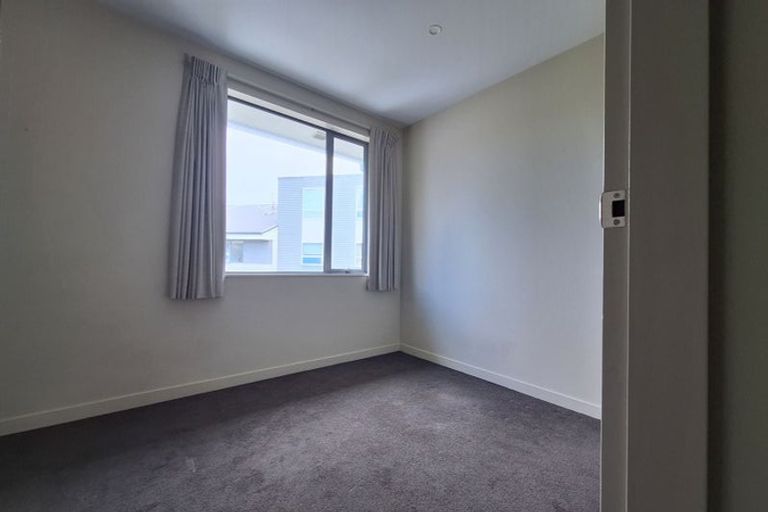 Photo of property in 9/2 Stone Street, Miramar, Wellington, 6022