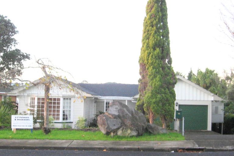 Photo of property in 22 Lynmore Drive, Hillpark, Auckland, 2102