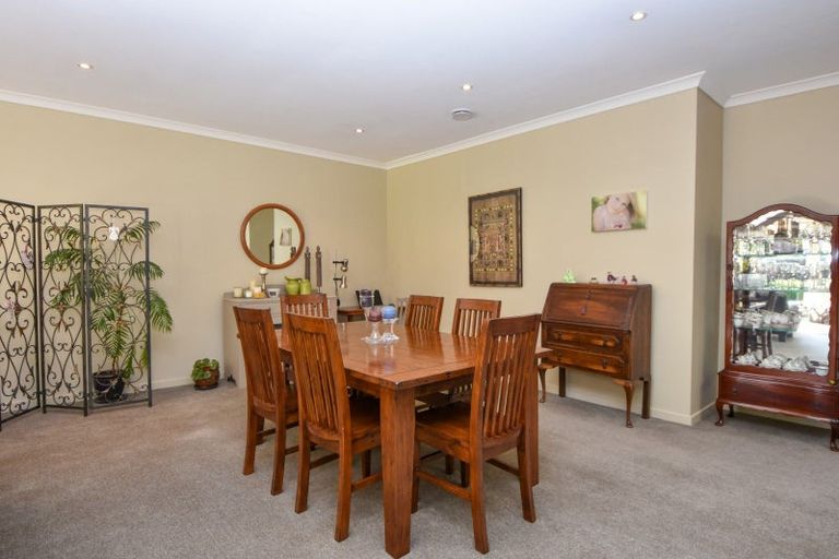Photo of property in 26 Deller Drive, Carterton, 5713