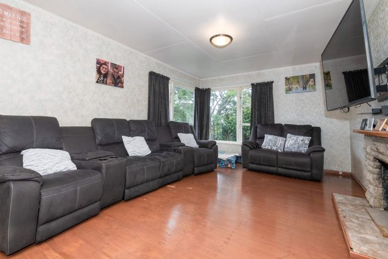 Photo of property in 5 The Strand, Wainuiomata, Lower Hutt, 5014