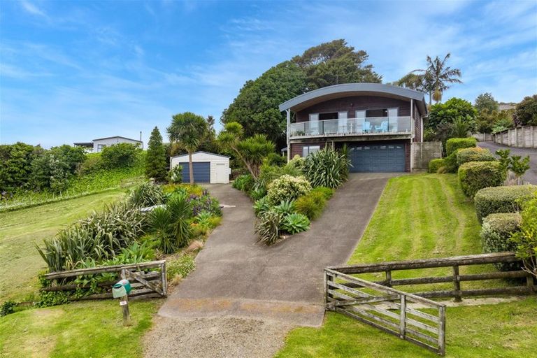 Photo of property in 36 Kilbraugh Street, Whakapirau, Maungaturoto, 0583