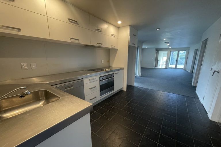 Photo of property in 7/222 Albany Highway, Schnapper Rock, Auckland, 0632