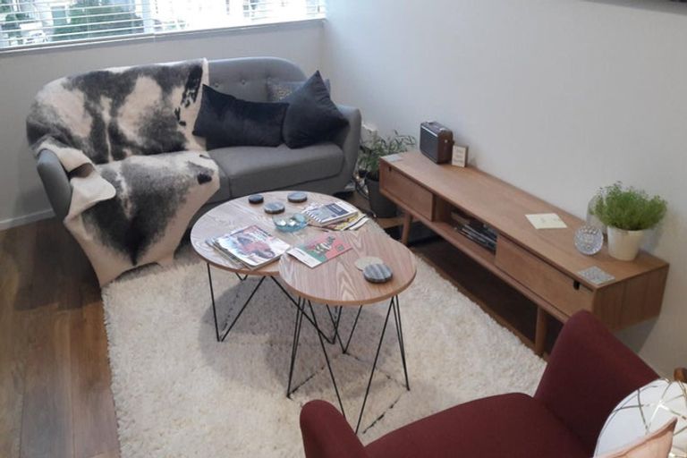 Photo of property in Hume House, 152 The Terrace, Wellington Central, Wellington, 6011