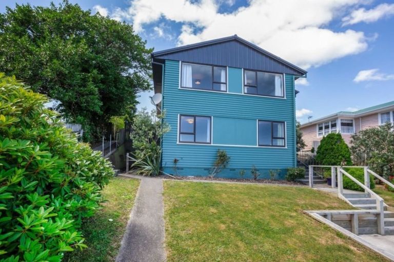 Photo of property in 33 Kokiri Crescent, Waitangirua, Porirua, 5024