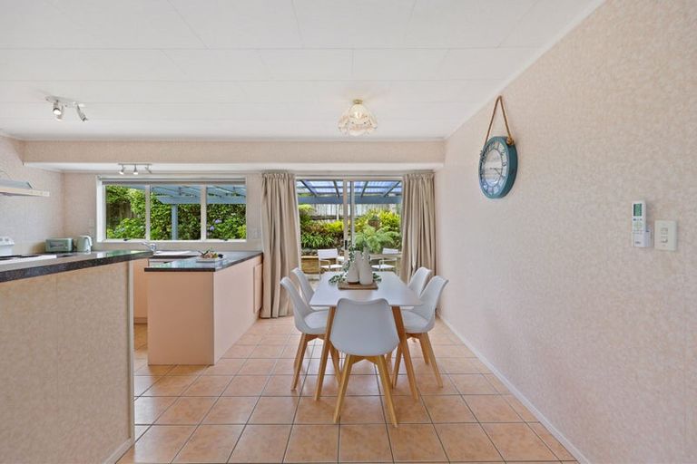 Photo of property in 22 Harvest Drive, Henderson, Auckland, 0612
